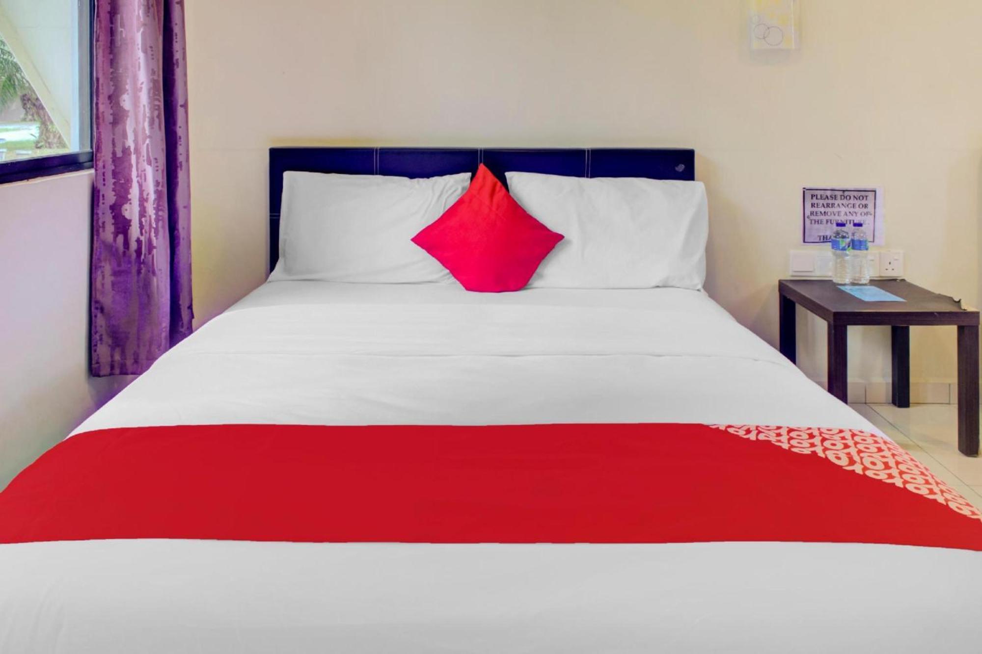Super Oyo 89896 Sedili Inn Resort Kota Tinggi Eksteriør bilde