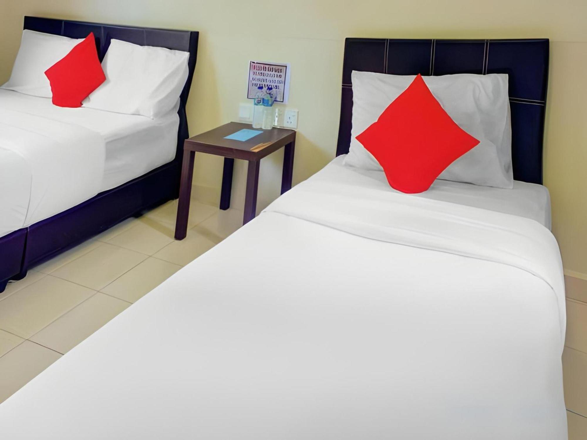 Super Oyo 89896 Sedili Inn Resort Kota Tinggi Eksteriør bilde