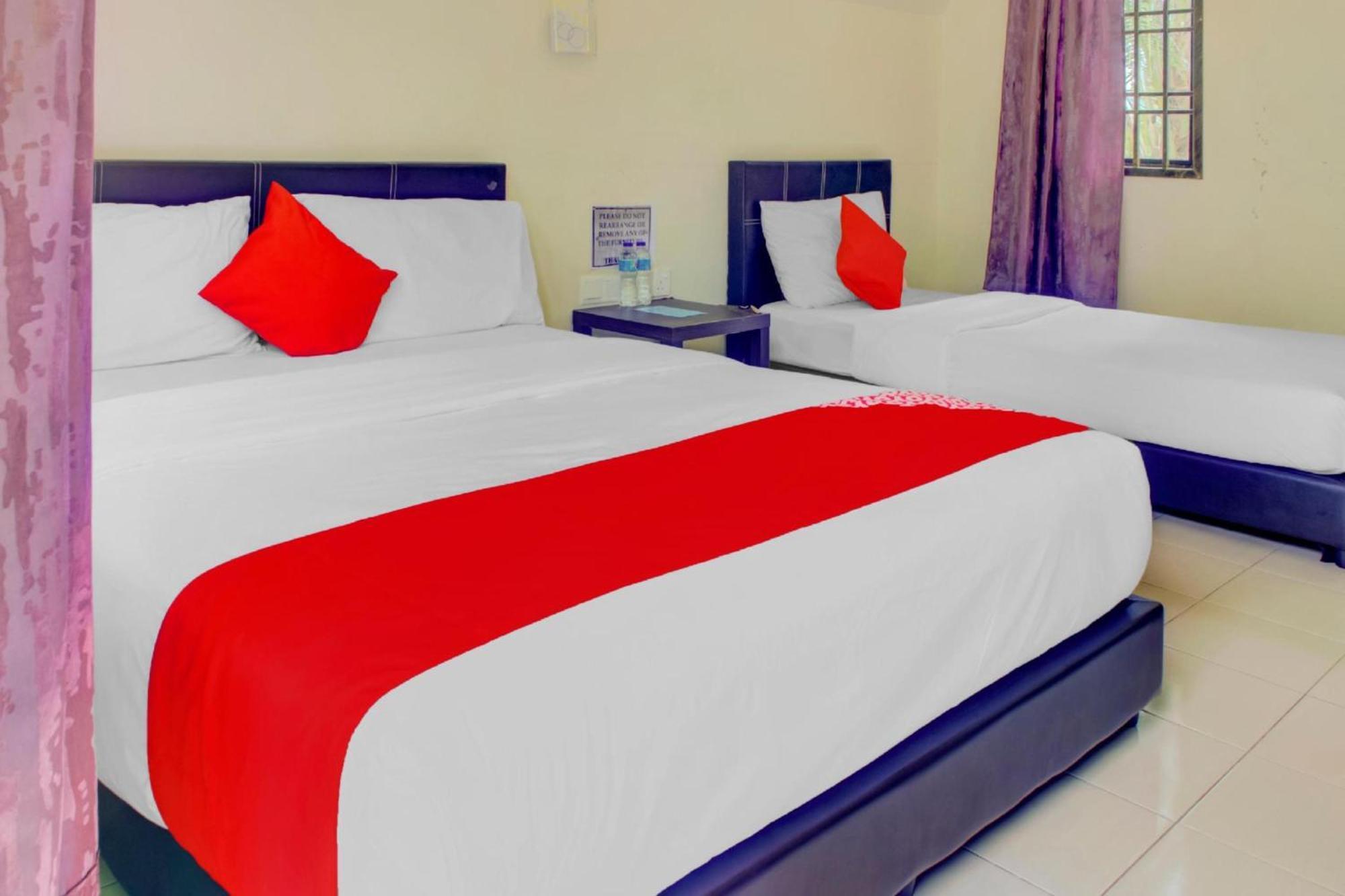 Super Oyo 89896 Sedili Inn Resort Kota Tinggi Eksteriør bilde
